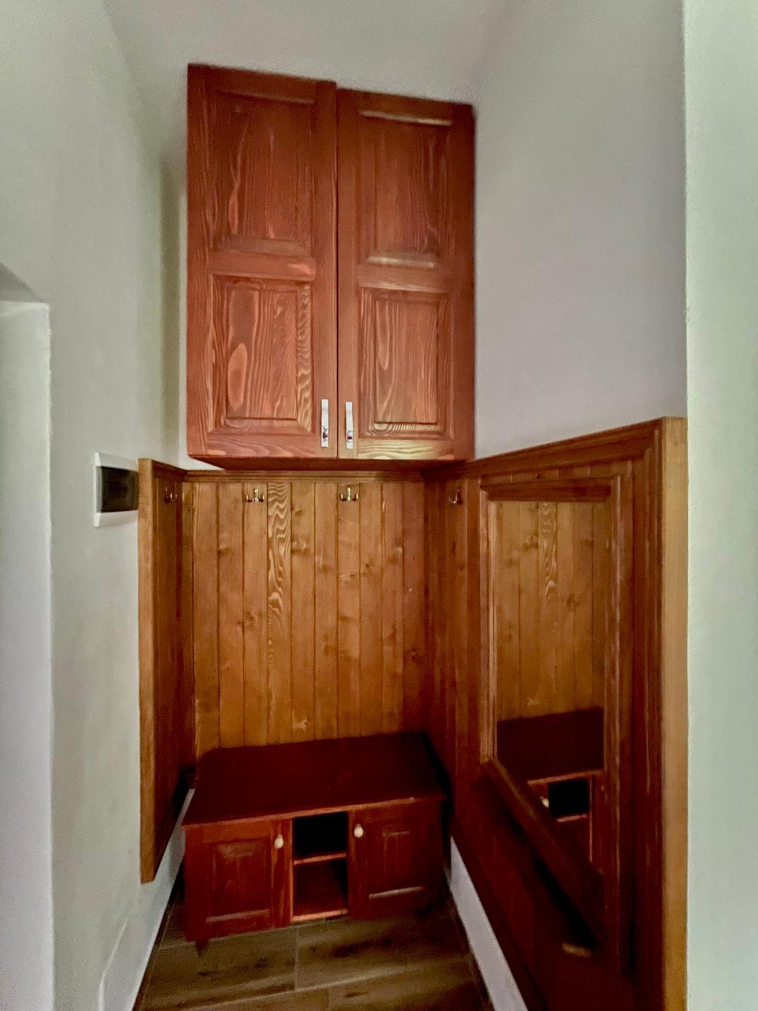 Lazer Cardaku Guesthouse Вальбоне Екстер'єр фото