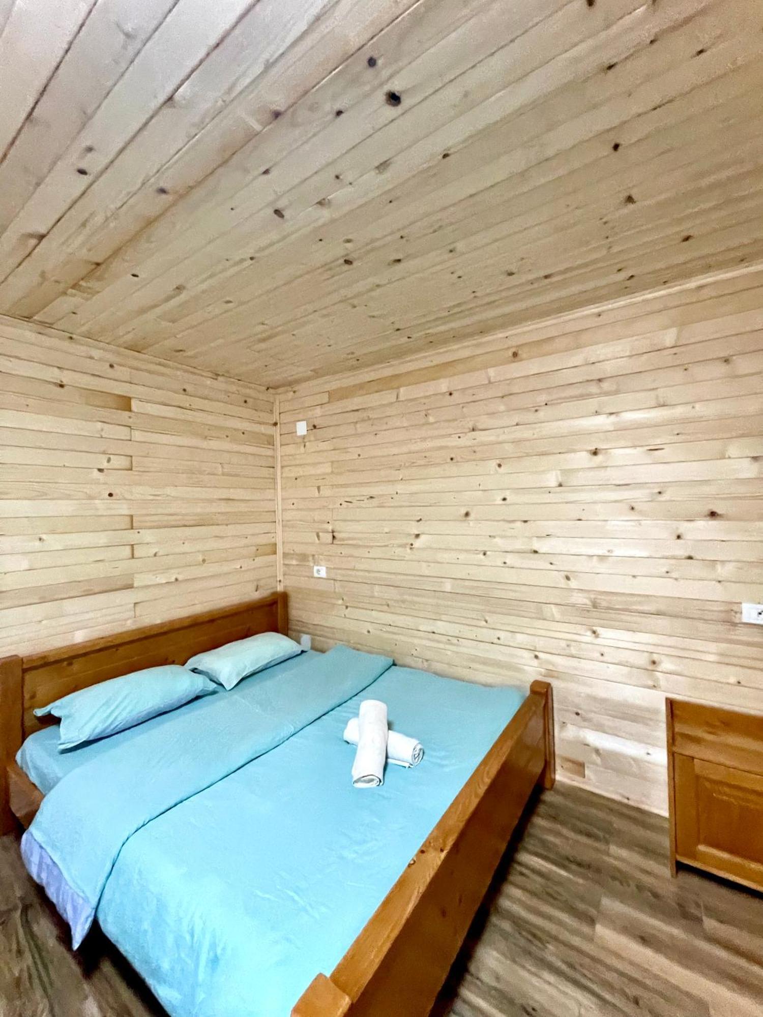 Lazer Cardaku Guesthouse Вальбоне Екстер'єр фото