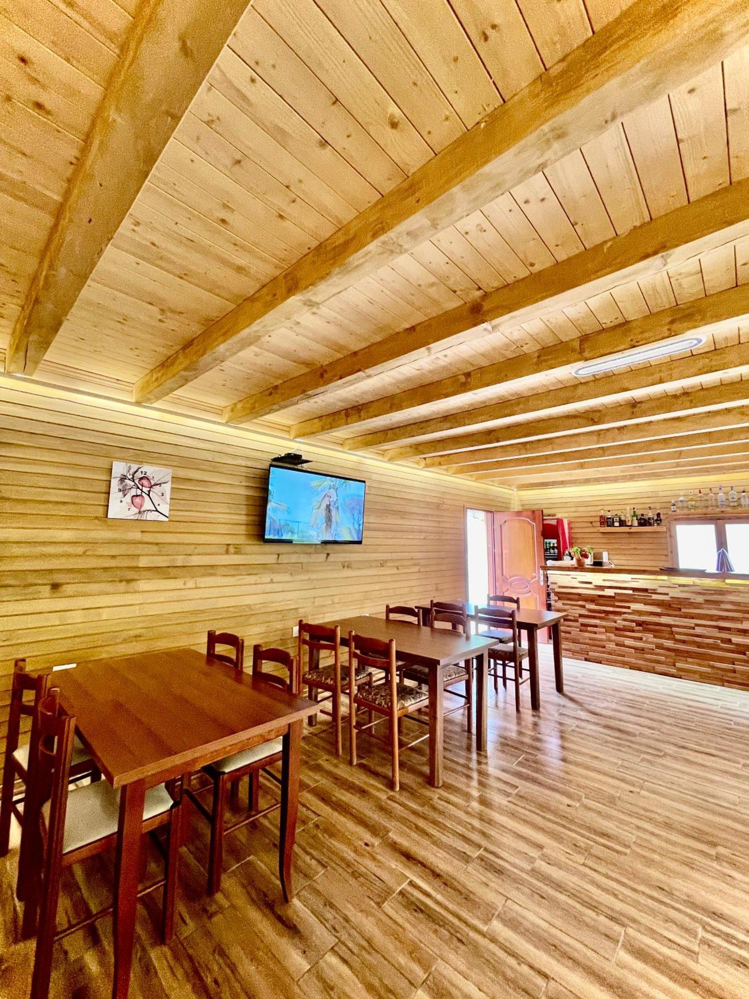 Lazer Cardaku Guesthouse Вальбоне Екстер'єр фото